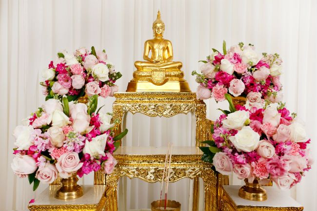 จัดห้องพระและหิ้งพระเสริมสิริมงคลให้บ้าน