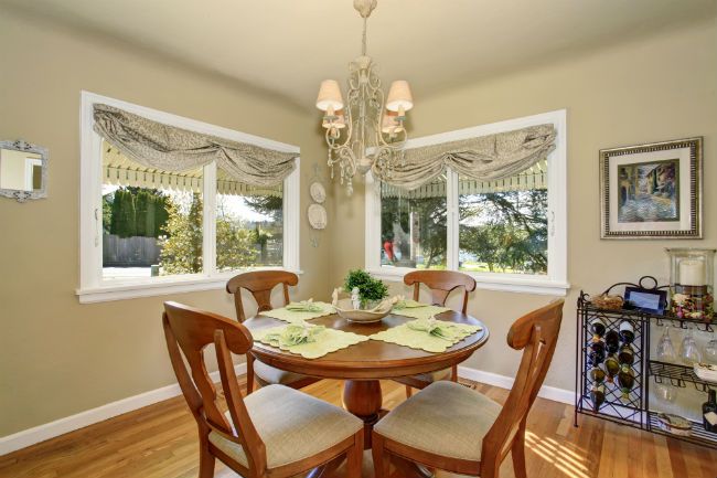 Enhance your fortune and get rich by adjusting the feng shui of your dining table.